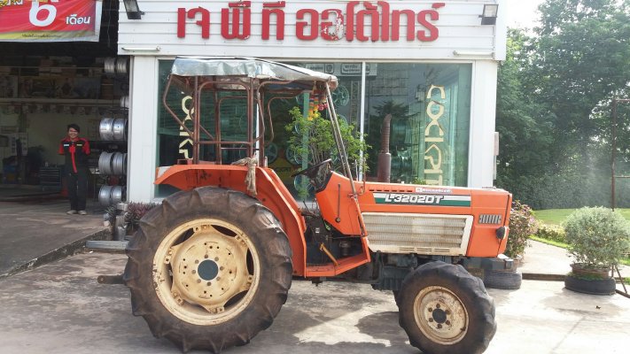 รถไถ Kobuta L3202DT 4WD 32แรงม้า 2 เพลา ใช้งานได้ครับผม ตัวเปล่า รถอยู่ปากช่องครับ...