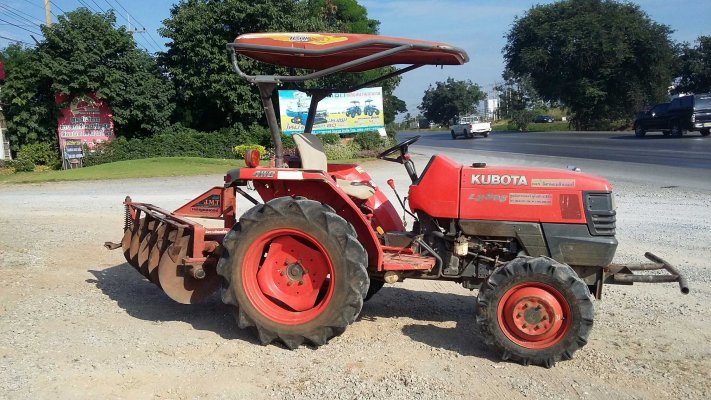 รายละเอียด รถไถ Kobuta L2802 4WD 28แรงม้า 2 เพลา + ผาน 5 ใช้งานได้ครับผม รถอยู่ปากช่องครับ...