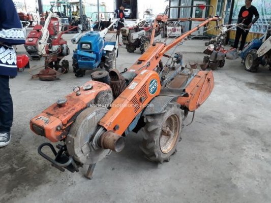 34,000 บาท รถพรวนดินเดินตาม KUBOTA รุ่น ZK6 รหัสสินค้า 50109058 โทร 081-8283376 www.nihonmono.com...