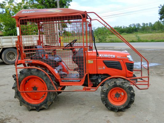 ?สินค้าเข้าใหม่ร้อนๆ????????รุ่นB2420 รถสวยสีเดิมๆจากโรงงานเครื่องดีเกียร์ดี???????? ชั่วโมงทำงานน้อยมาก662ชม  ราคา185000บาท ตัวรถ+โรตารี่ บริการจัดส่...