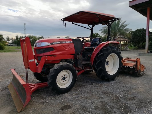 เข้าใหม่^^YANMAR^^EF393T สภาพพร้อมใช้งาน? เครื่องดี?เกียร์ดี? สีเดิมๆสวยๆ อุปกรณ์?2ชิ้นใบดัน+โรตารี่? ทำงาน2578ชม. ราคา260000บาท? จัดส่งฟรีทั่วประเทศค...