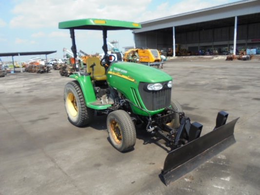 เปิดๆๆๆๆ รับจอง รถไถ JOHN DEERE รุ่น 3320...