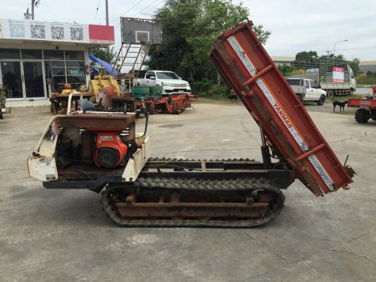 ขายรถบรรทุกตีนตะขาบ YANMAR ยกดัมพ์ไฮดรอลิค นน.บรรทุก 500kg.  เครื่องยนต์เบนซิน 7แรง  เดินหน้า2เกียร์ ถอยหลัง2เกียร์  นั่งขับได้2 ทาง  แทรคยางสวยเดิม ส...