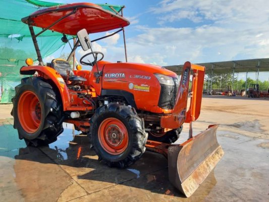 มาแล้วจ้ารถไถ คูโบต้ารุ่น L3608+ใบดันดินหน้า+ผาน 1 ตัว ขายสดราคา  285,000 บาท  ดาวน์ได้จ้า สนใจโทรเลยจ้า  065-2401438 น้องเอิญจ้า สอบถามหรือสามารถมาดู...