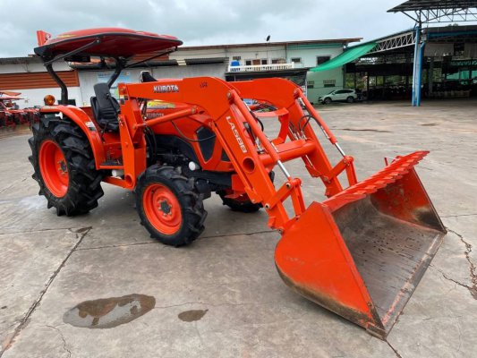 มาแล้วจ้ารถไถคูโบต้ารุ่น L5018บุ้งกี๋เกษตร ดาวน์ 50,000 บาท สนใจโทรเลยจ้า 089-0111624 เฮียเลี้ยงจ้า สอบถาม หรือสามารถมาดูที่ร้านเราได้จ้า  สนใจสามารถม...