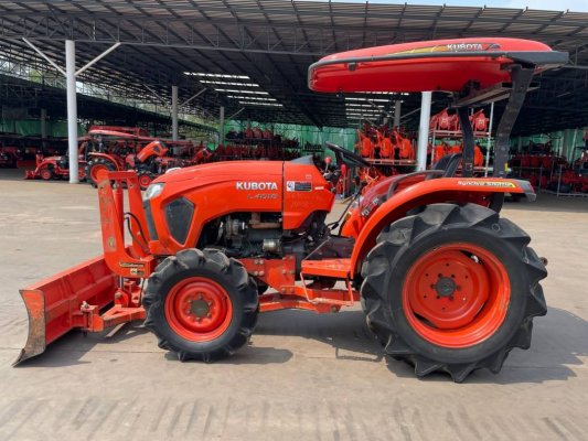 มาแล้วจ้ารถไถ คูโบต้ารุ่น L4018+ใบดันดินหน้า+ผาน 1 ตัว ดาวน์  40,000 บาท สนใจโทรเลยจ้า 089-0111624 เฮียเลี้ยงจ้า สอบถาม หรือสามารถมาดูที่ร้านเราได้จ้า...