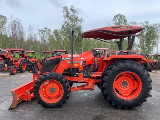 แกร่งสุดขีด คล่องตัวถึงขีดสุด  รถไถคูโบต้ารุ่น MU5501 ใบดันดินหน้า ผาน 1 ตัว ดาวน์  10,000 บาท สนใจโทรสอบถามหรือมาดูที่ร้านเราได้จ้า...