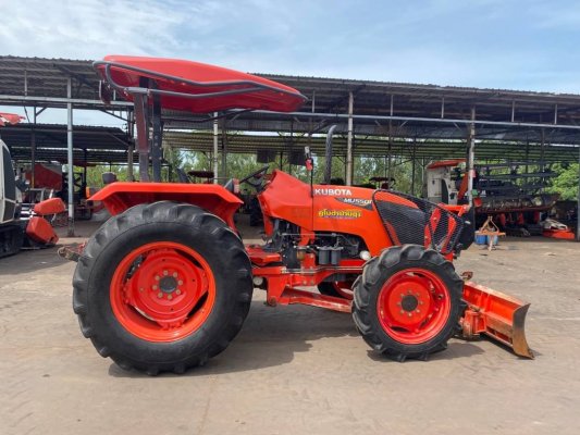 รุ่นใหญ่ แกร่งสุดขีด ดันแรงดี รถไถ คูโบต้ารุ่น MU5501 ใบดันดินหน้า ผาน 1 ตัว ดาวน์  70,000 บาท สนใจโทรสอบถามหรือมาดูที่ร้านเราได้จ้า...