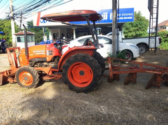 ขายด่วน คูโบต้า L3008 ใบดัน ผาน 3 เล่มทะเบียนพร้อมโอน ชม.3138 ชม...