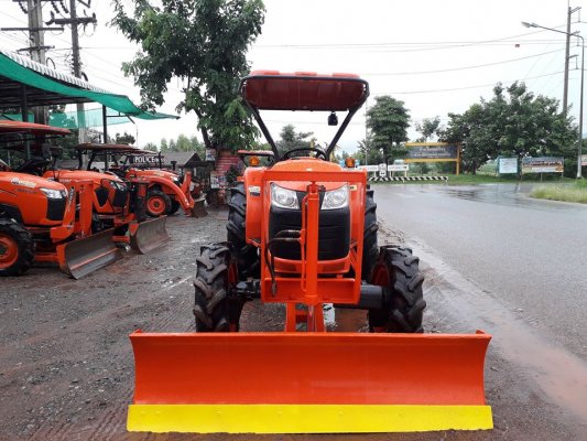 รถแทรกเตอร์ KUBOTA L470DT +อุปกรณ์ใบมีดหน้า+ผาน(สามารถเลือกอุปกรณ์ต่อพวงได้)...