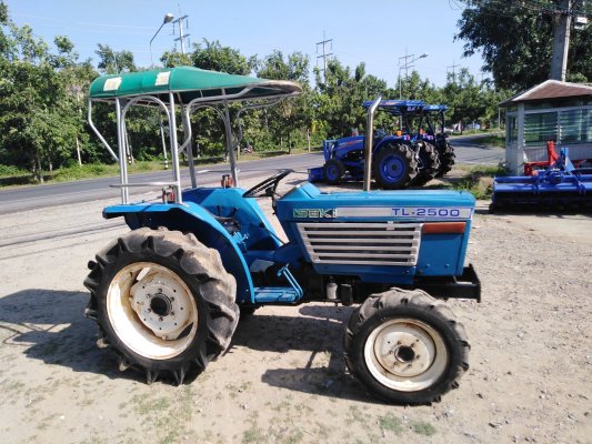 สภาพสวย!! รถไถ ISEKI TL2500 25 แรงม้า สองเพลา ตัวเปล่า รถอยู่ลำนารายณ์ นะครับ...