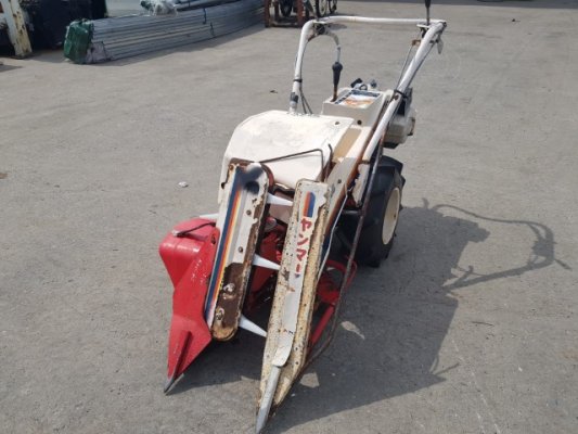 รถเกี่ยวข้าว มัดคอรวงแบบเดินตาม ยี่ห้อ YANMAR รุ่น YBM15A...