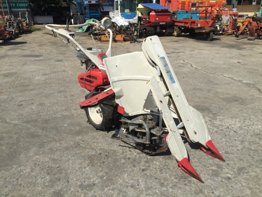รถเกี่ยวเดินตามแถวเดียว Mitsubishi รุ่น KB254...