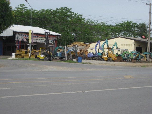 เจนเจริญแทรกเตอร์จำหน่ายเครื่องจักรกลหนักเก่าญี่ปุ่นhttp://www.jjtractor.com/...
