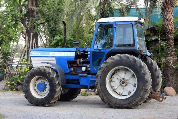 ขายรถแทรกเตอร์ FORD TW25 2 เพลา รถเก่านอก ไม่มีเอกสาร เครื่อง 6 สูบ เทอร์โบ  ขอขายตามสภาพนะครับ ตัวยกหลังยกไม่ขึ้น สนใจ 086-7757900...