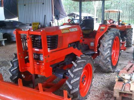 ขายรถไถ Kubota M5000 (4WD) พร้อมดันหน้าและผานหลัง...