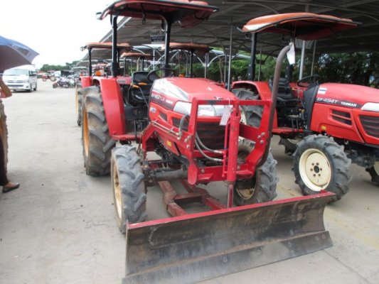 สยามอินเตอร์ เปิดประมูลรถแทร็กเตอร์ยี่ห้อ YANMAR รุ่น EF453TLX PQ...