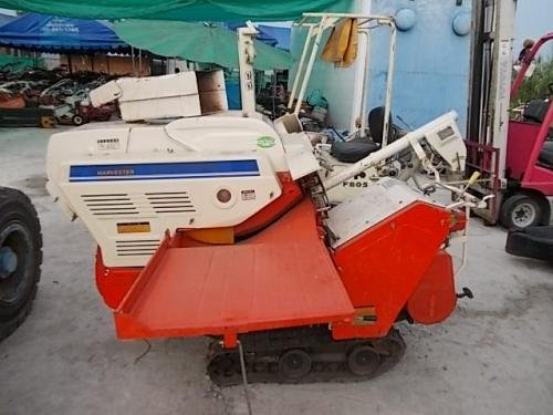 เครื่องนวดข้าว รหัสสินค้า :12000776 KUBOTA แทรคยาง...