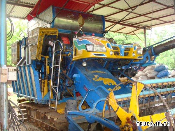 ขายรถเกี่ยวข้าวจ้าวช้างไวไฟราคาถูกสภาพใช้งานน้อย...
