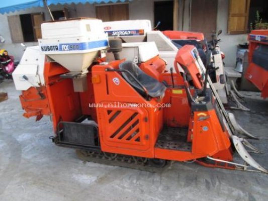  รถเกี่ยวข้าวนั่งขับ ยี่ห้อ : KUBOTA รุ่น : RX900 รหัสสินค้า : 13001482...