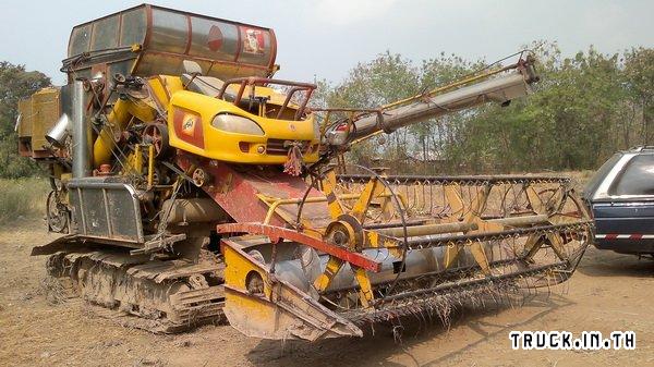 รายละเอียด ขายรถเกี่ยวข้าว เกษตรพัฒนา รุ่นปลดหนี้ ปี48 เครื่อง ISUZU6HH1 210HP ใบแทรกแบ๊คโค ราคา 500,000 บาท...