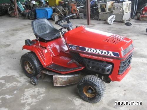 ขายรถตัดหญ้าCARMOWER HONDA HT3813 2-CYLINDER-LIQUID COOLED ENGINE...