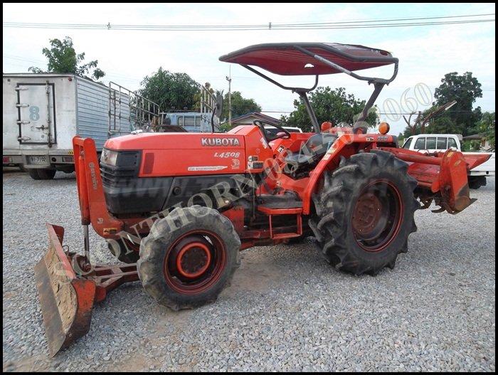 ขายด่วน KUBOTA L4508 4WD 2 เพลา 45แรง พร้อมใบมีดดันหน้า+โรตาลี่ ตราช้าง รถสวยใช้น้อย พร้อมใช้งานได้ทันที ราคาสุดคุ้ม...