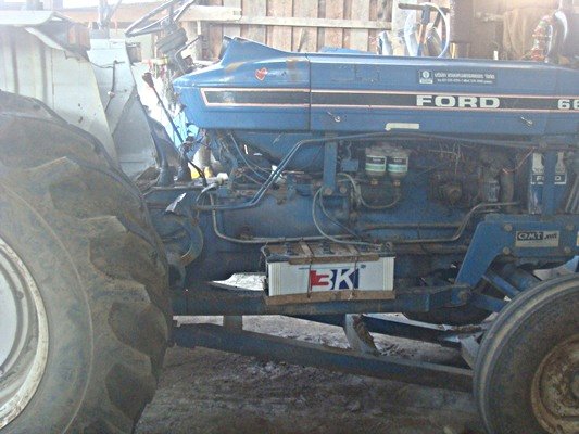 ขายด่วน Ford 6610 75แรง พร้อมอุกรณ์ผาน7ใบดันcmt ดูภาพประกอบ สนใจโทร 088-4392141...