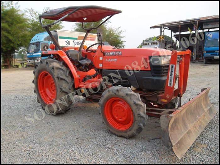ขายด่วน KUBOTA L4508 4WD 2 เพลา 45แรง พร้อมใบมีดดันหน้าตราช้าง รถสวยใช้น้อย พร้อมใช้งานได้ทันที ราคาสุดคุ้ม...