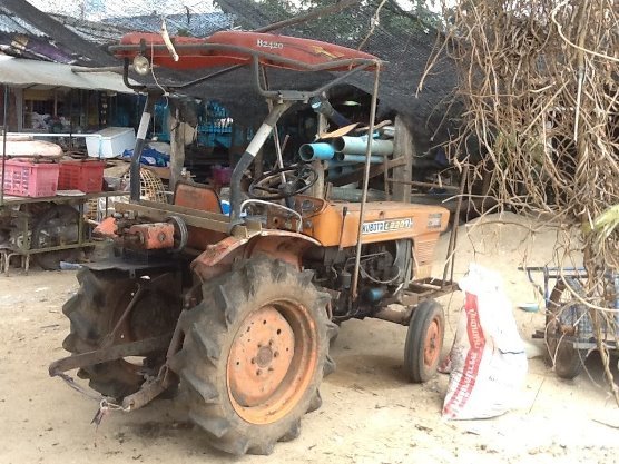 ขายรถไถKUBOTA L2201 พร้อมอุปกรณ์หลายอย่างแถมให้ราคา 85000...