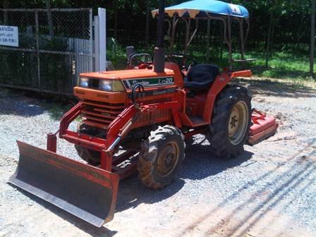 ขายรถไถ Kubota L1-20 (4WD) พร้อมดันหน้าและตัวตัดหญ้า...