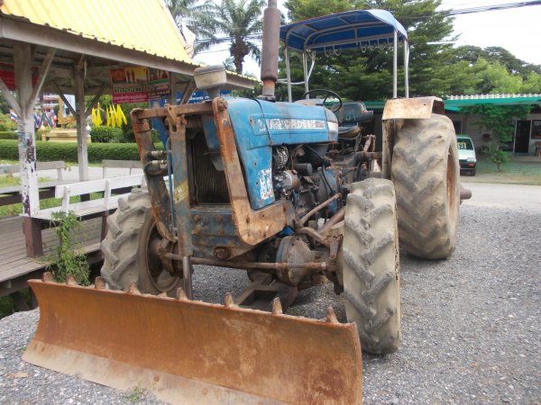 ขายรถไถ FORD 6610...
