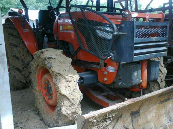 ขาย รถไถKUBOTA 70 แรง 2เพลา สภาพดีพร้อมใช้ ผานดันหน้า ผาน6 หลัง...