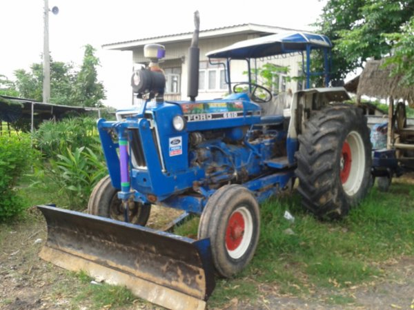 ขาย รถไถ FORD 77 พร้อมผาน7 สภาพพร้อมใช้งาน...