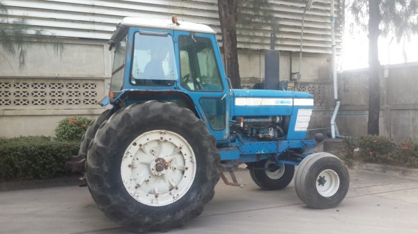 ขายรถไถ Ford8700 เพลาเดียว นำเข้ายังไม่ผ่านงานในประเทศ ราคา 320,000บาท...