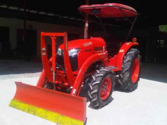 ขายรถไถ Kubota L 3608 (4WD) พร้อมดันหน้าคานบนตราช้าง...