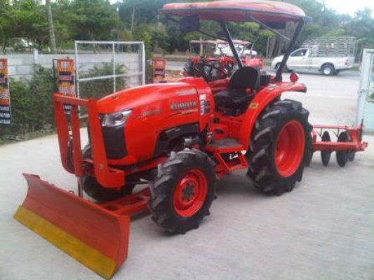 ขายรถไถ Kubota L 3608 (4WD) พร้อมดันหน้าและผาน6...
