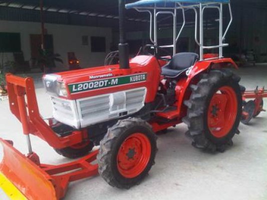 ขายรถไถ Kubota L 2002 DT-M พร้อมมีดดันหน้าและผาน3...