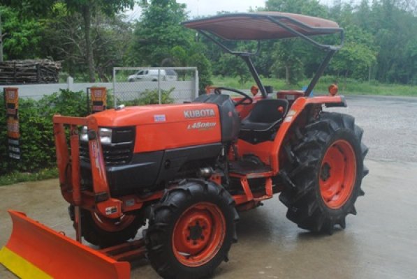 ขายรถไถ Kubota L 4508 DI special(4WD) พร้อมดันหน้าช้าง รถไร่ สีเดิมครับ...
