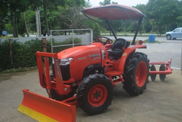 ขายรถไถ Kubota L 3608 (4WD) พร้อมดันหน้าและผาน5 ตราช้าง...