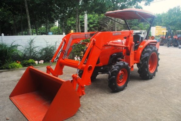 ขายรถไถ Kubota L 3608 (4WD) พร้อมชุดบุ้งกี๋ตรงรุ่นเลยครับ ใหม่สุดๆ...