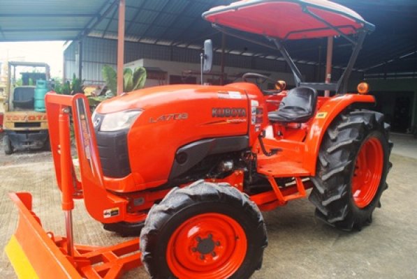 ขายรถไถ Kubota L 4708 (4WD) พร้อมดันหน้าและโรตารี1.8ตราช้าง เครื่องแน่นๆ...