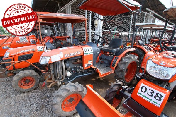 AUC 7 Code 011 แทรกเตอร์ KUBOTA B2420 ราคา เริ่มต้นการประมูล 150,000 บาท...