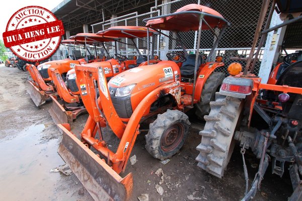 AUC 7 Code 041 แทรกเตอร์ KUBOTA L3608 ราคา เริ่มต้นการประมูล 220,000 บาท...