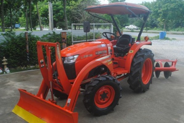 ขายรถไถ Kubota L 3608 (4WD) พร้อมดันหน้าคานบนและผานหลังตราช้าง...