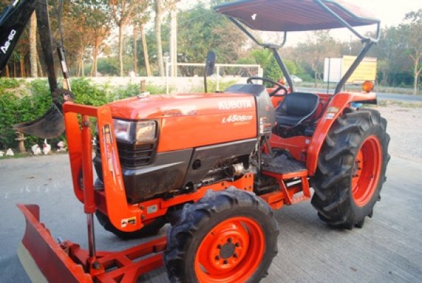 ขายรถไถ Kubota L 4508 DI special(4WD) พร้อมดันหน้าช้าง สีเดิมครับ...