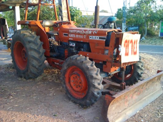 ขายรถไถ KUBOTA M7500 DT ORD 2 เพลาเก่านอก เครื่องดีพร้อมใช้งานสนใจโทรฉลาดศิลป์ 0810707634...