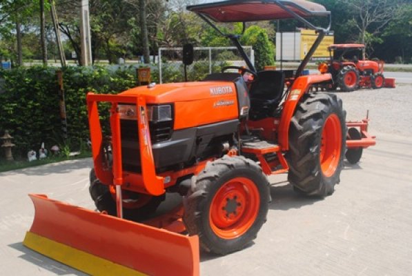 ขายรถไถKubota L4508DI (4WD) พร้อมใบมีดหน้า และผานพรวนช้างใหม่...