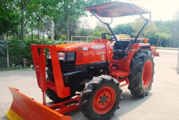 ขายรถไถ Kubota L 3408 (4WD) พร้อมมีดดันหน้า รถพร้อมใช้งานครับ...