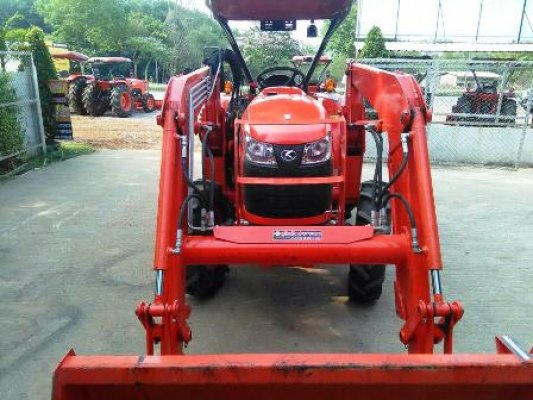 ขายรถไถ Kubota L3608(4WD) พร้อมบุ้งกี๋ รถใช้งาน73ชั่วโมง...